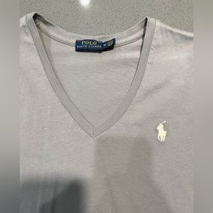 Polo by Ralph Lauren V-neck women’s shirt! So flattering 😍